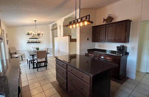 Lynn Garden Cottage | Idyllic Cottage with Lake Views and Hot Tub Bliss