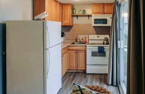 Oscoda House | Cozy Cottage with Private Beachfront on Lake Huron