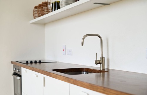 Doolin House | Cottage with Breathtaking Sea Views and Pet-Friendly Comfort