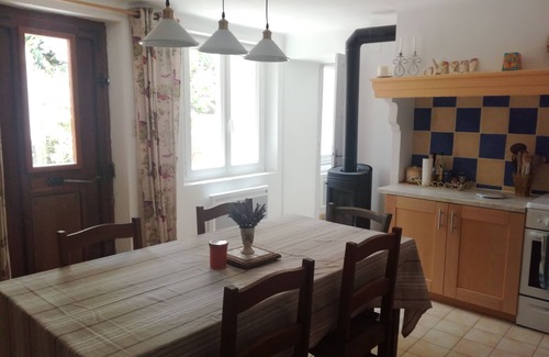 Le Barroux House | Tranquil Cottage with Pool in Orchard Paradise - 10/10 Rated!