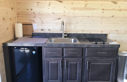 Kelseyville Cottage | Relaxing Cottage with Ocean View - Mandala Springs Retreat