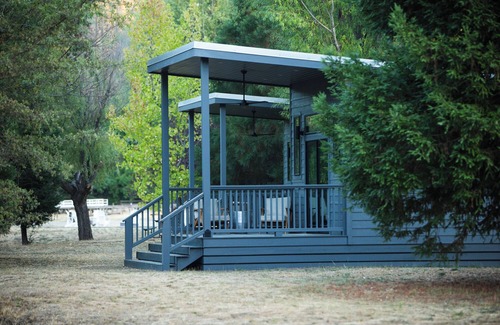 Kelseyville Cottage | Relaxing Cottage with Ocean View - Mandala Springs Retreat