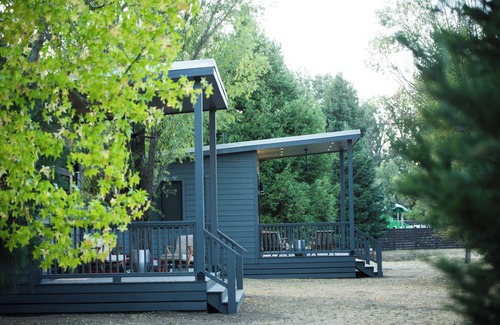 Kelseyville Cottage | Relaxing Cottage with Ocean View - Mandala Springs Retreat