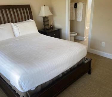 Wallace Resort | Delightful Cottages & Suites at River Landing – 9/10 Rated
