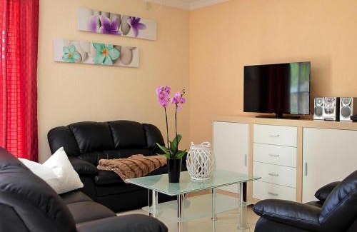 Verchen House | Pet-Friendly Cottages at Kummerower See in Verchen