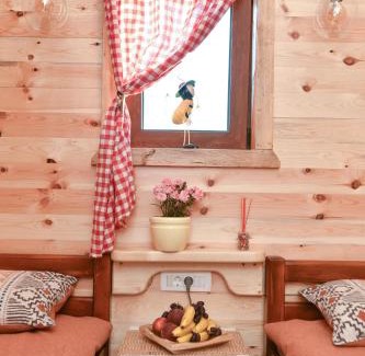 Zabljak Ski Chalet | Pet-Friendly Cottages in Big Bear - Guest Rated 9.7/10