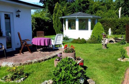 Zinnowitz House | Charming Cottages by the Pond in Zinnowitz Await You