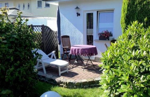 Zinnowitz House | Charming Cottages by the Pond in Zinnowitz Await You