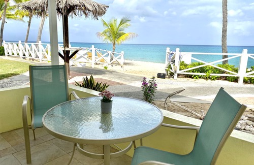 Frederiksted Southeast Cottage | Oceanfront Cottages by the Sea with Spa & Breakfast Included