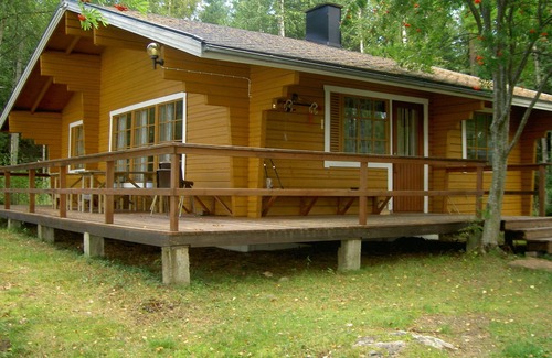 Rantasalmi Cottage | Cozy Cottages for 6 + 4 with Beach Access & Family Amenities