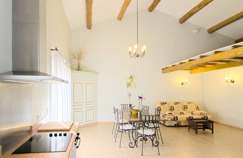 Aigaliers Cottage | Cozy Cottages in Provence: Relaxing Retreats for Everyone