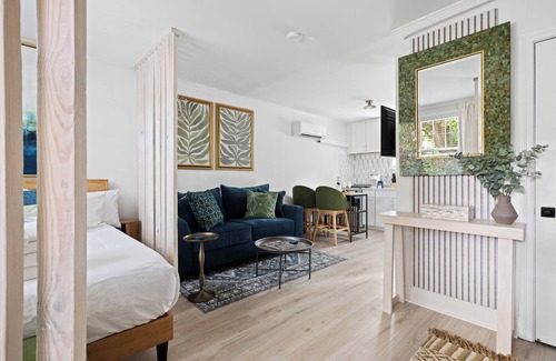 North Charleston Apartment | Cozy Cottages in the Park with Kitchen & Breakfast Options