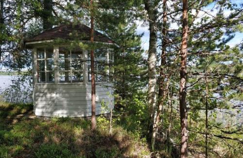 Savonlinna House | Inviting Cotteg Marjakallio with Private Beach & Ocean Views