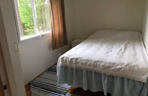 Savonlinna House | Inviting Cotteg Marjakallio with Private Beach & Ocean Views