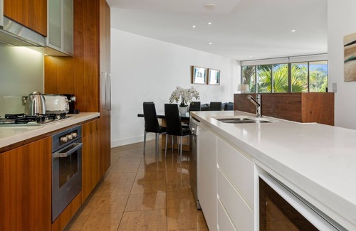 Casuarina Apartment | Discover Cotton Beach with Pool and Oceanfront Views