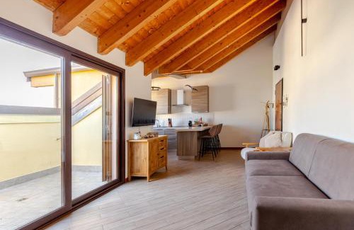Busto Arsizio Apartment | Inviting Cotton Flower Attico: 4-Star Stay Near Malpensa