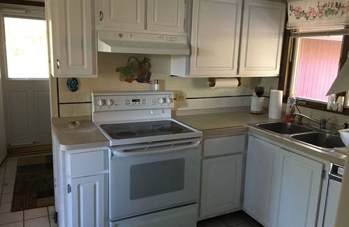 Cotuit House | Family-Friendly Retreat at Cotuit Overlook with Kitchen
