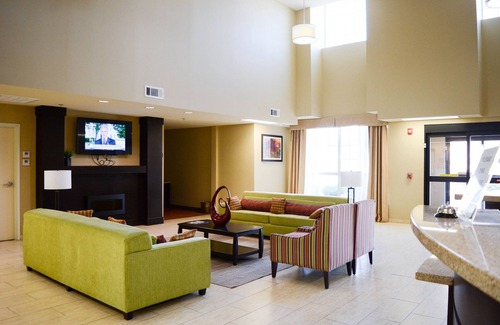 Cotulla Hotel | Cotulla Express Inn: Guest Rated 8.8 with Great Amenities
