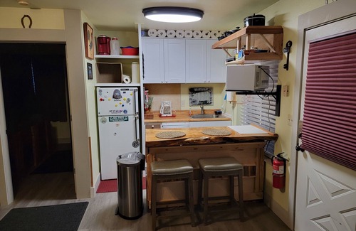 Cougar House | Pet-Friendly COUGAR House: Mt St Helens Retreat with Spa