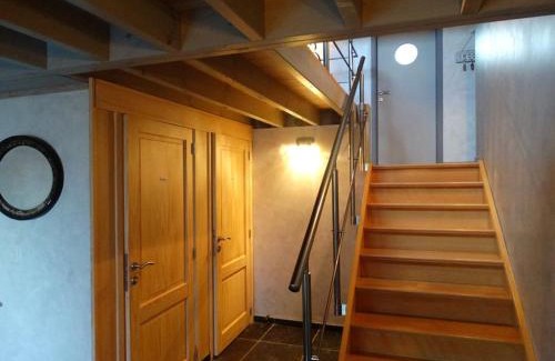 Theux Bed & Breakfast | Inviting Stay at Couleur Campagne with Oceanfront Views