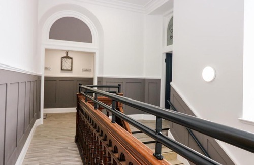 Keith Apartment | Family-Friendly Stay at Council Chambers Executive Apartments