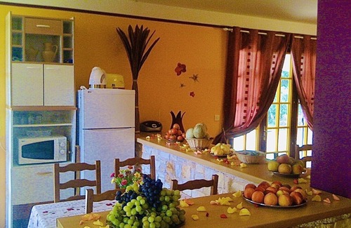 Montaren-et-Saint-Mediers Villa | Relaxing Country House with Pool, Hot Tub & Free WIFI