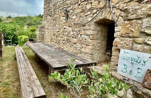 Potenza Bed & Breakfast | Charming Country B&B Piani del Mattino with Hot Tub & Dining