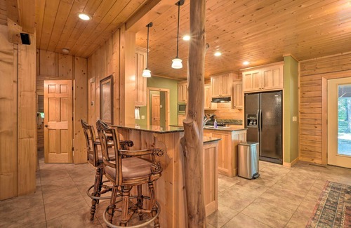 Springdale Cabin | Cozy Country Cabin with Wraparound Deck & Scenic Views