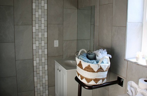 Caldwell Apartment | Country Getaway with Easy Freeway Access for Families
