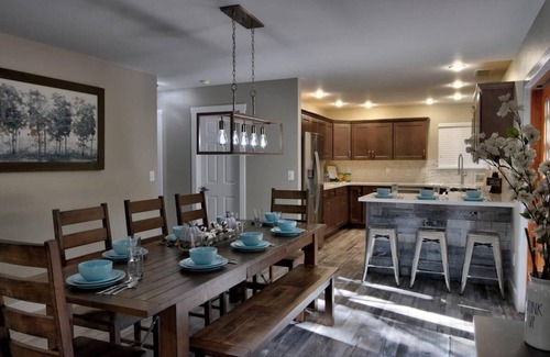 Flagstaff House | Pet-Friendly Country Club with Large Fenced Yard