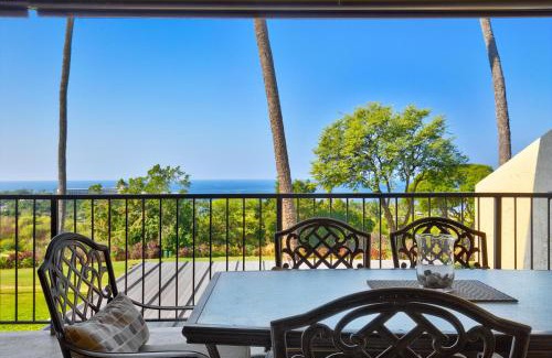 Keauhou House | Poolside Getaway at Country Club Villas 302 for Families