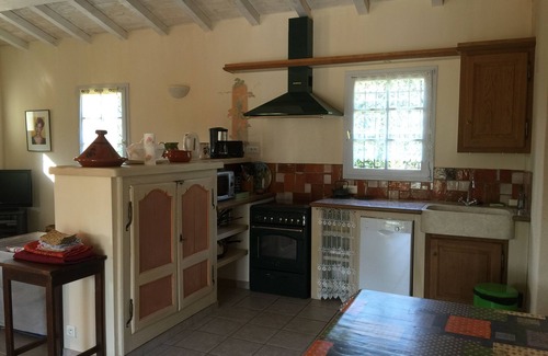 Pont-Saint-Esprit House | Cozy Country Cottage with Pool for Memorable Getaways