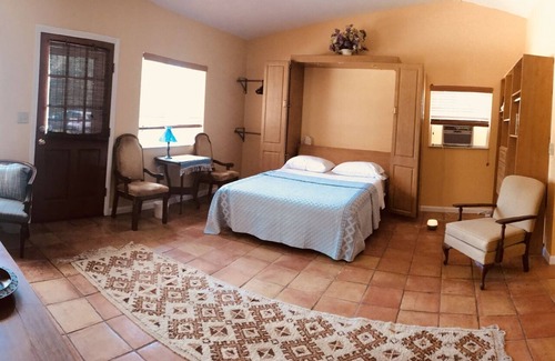 Lake Wales Cottage | Charming Cottage at Starr Lake with Ocean View & Spa