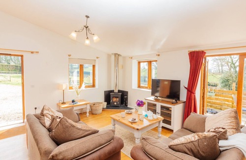 West Buckland Cottage | Country Cottage for up to 4 & a dog in the Blackdown Hills AONB with log burner
