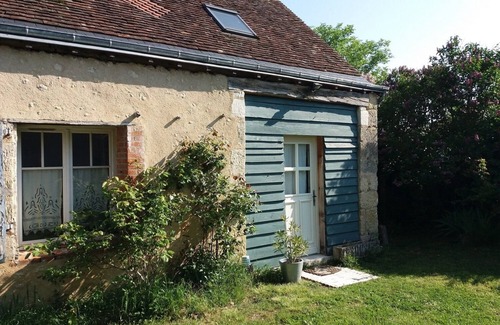 Amboise Cottage | Cozy Country Cottage with Kitchen & Pet-Friendly Options