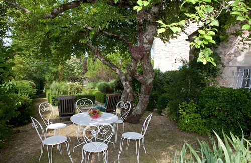 Loubers House | Pet-Friendly Country Cottage with Pool & Spa in Loubers