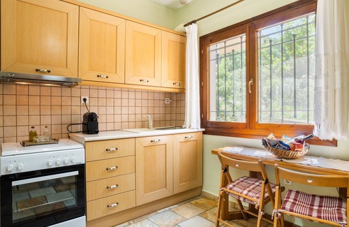 Polygyros Cottage | Top-Rated Country Cottage Ι - Family-Friendly in Halkidiki