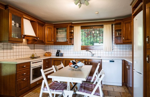 Polygyros Cottage | Idyllic Country Cottage II: Hiking & Spa Retreat in Halkidiki