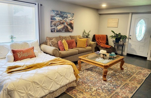 Castro Valley House | Scenic Ocean Views & Top Reviews in San Francisco