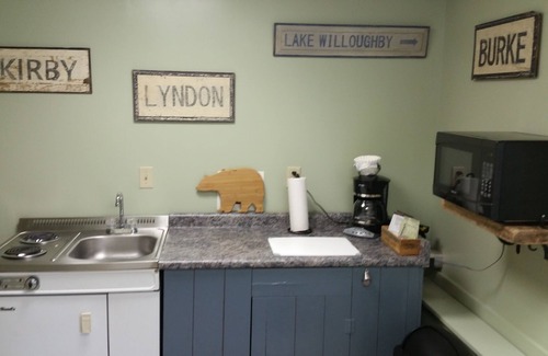 Lyndon House | Relaxing Country Cottage Near Kingdom Trails & Burke Mountain