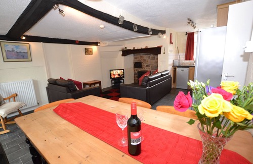 Barnstaple Cottage | Idyllic Country Cottage in 17th Century Farmhouse Retreat