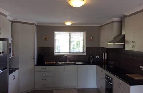 Kilbirnie Cottage | Cozy Country Cottage with Scenic Views & Wildlife