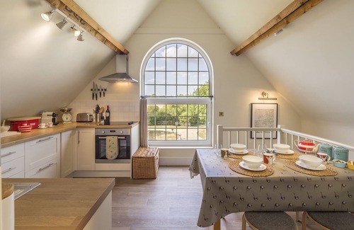 Yattendon Cottage | Idyllic Country Cottage with Breathtaking Views, 10/10 Rated