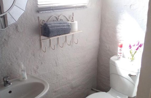 Nieu-Bethesda Ski Chalet | Charming Country Cottages - 4-Star Family-Friendly Retreat
