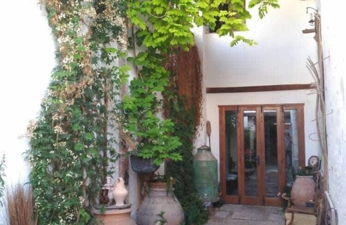 Villarrubia de Santiago House | Country House 'El Sueño De Lucrecia' with Private Garden, Wi-Fi and Air Conditioning
