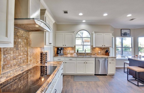 West Cave Estates House | Inviting Country Estate with Hot Tub Near Downtown Dripping Springs