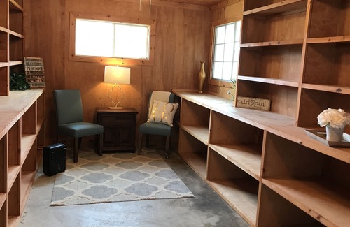 Henly House | Country Farmhouse on 9 Acres.