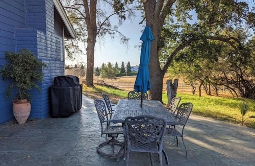Cedar Ridge House | Enchanting Country Farmhouse with Hot Tub & Pool Table
