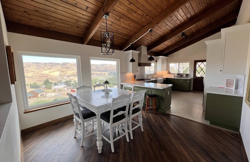 Leona Valley Other | Inviting Retreat with Breathtaking Views and Family Amenities