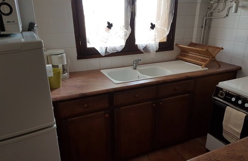 Saint-Victor-et-Melvieu Condo | Pet-Friendly Gite with Pool & Ocean Views in Aveyron